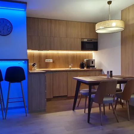 Emma アパート デマノブスカ・ドリーナ