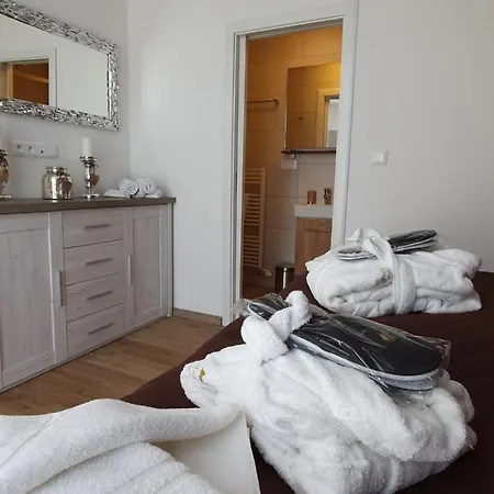 Emma * デマノブスカ・ドリーナ